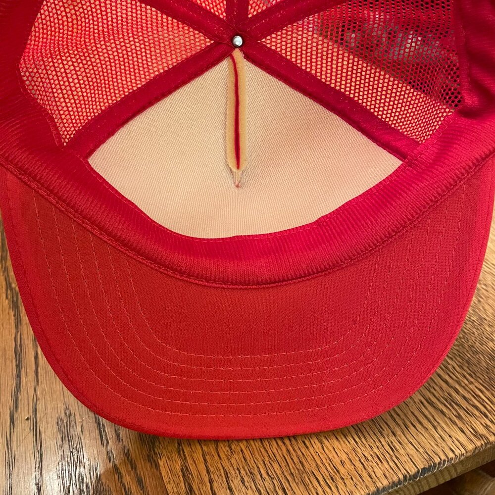 Men's Vintage Hawaii Rainbow Red Snapback Mesh Back Trucker Hat Cap - Picture 8 of 11